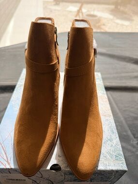 Women’s Suede Ankle Boots in Camel